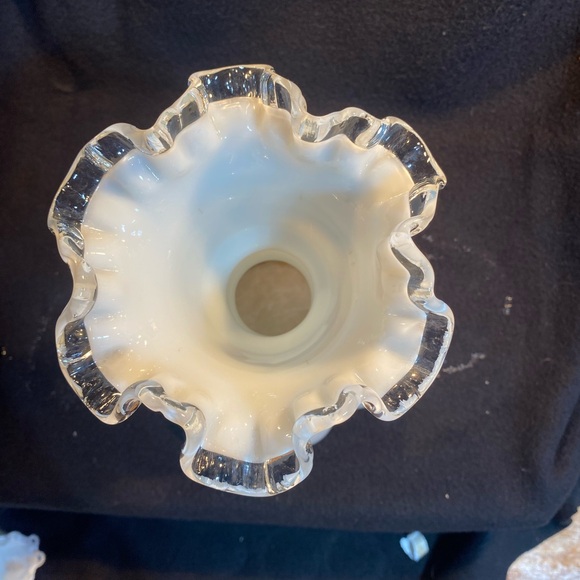 Vintage Fenton milk glass Hobnob and Ruffled Edge Vase - Picture 2 of 4